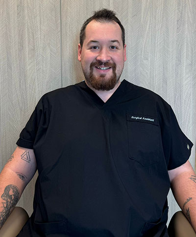 Berkay Coşkun, Assistente chirurgica